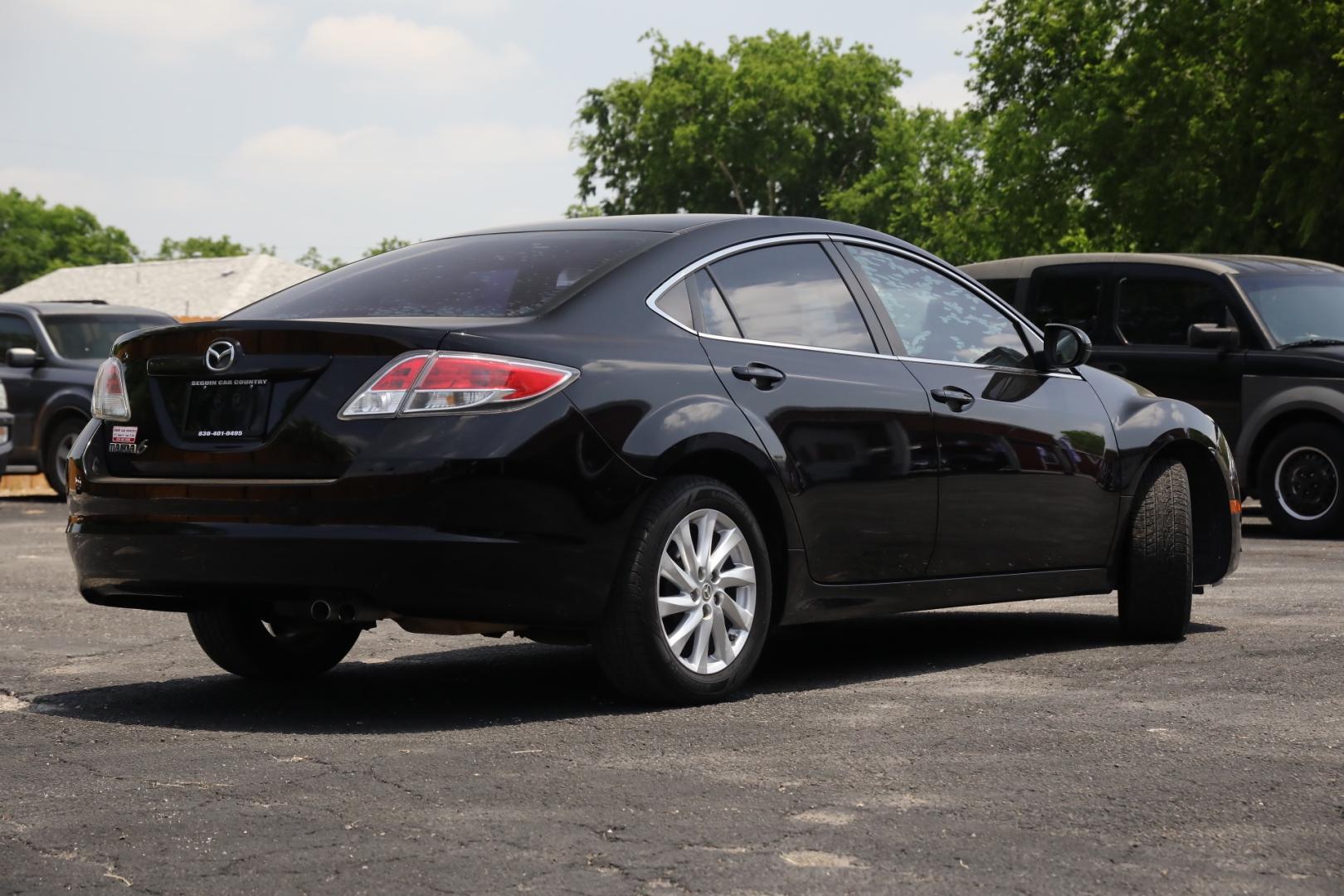 2013 BLACK MAZDA MAZDA6 i Touring (1YVHZ8DH7D5) with an 2.5L L4 DOHC 16V engine, 6-SPEED AUTOMATIC transmission, located at 420 E. Kingsbury St., Seguin, TX, 78155, (830) 401-0495, 29.581060, -97.961647 - Photo#4